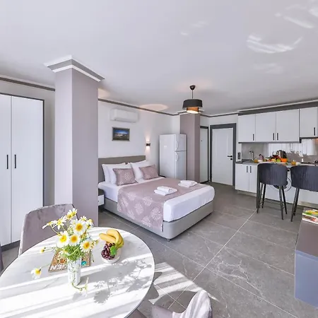 White House 3* Κας
