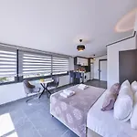 White House 게스트하우스 3*